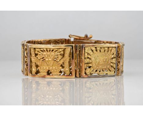 An 18ct yellow gold bracelet by Arte Orfebre SA, Peru, signed 'Arte Orfebre Made in Peru Reg 7700 18K', the six panelled link