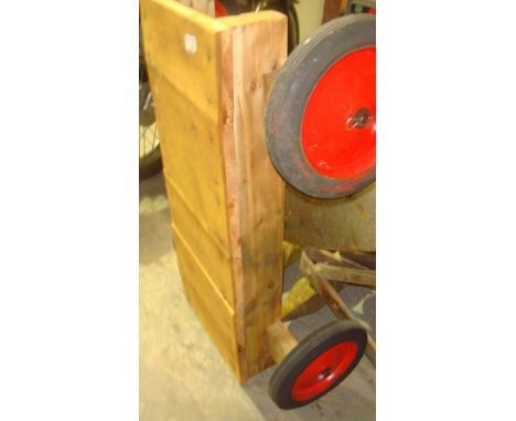 Engine trolley