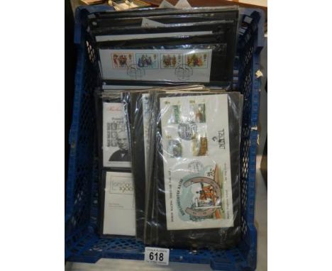 A mixed lot of first day covers.