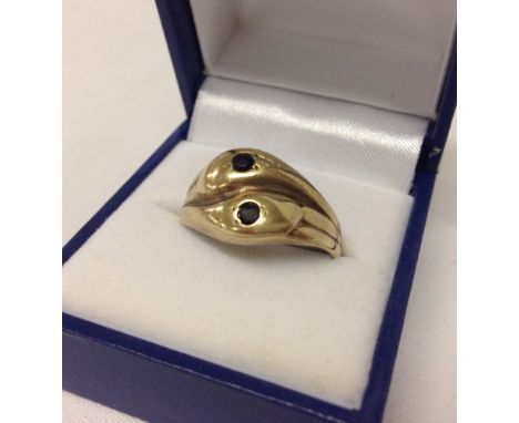 Vintage 9ct gold gents twin headed serpent ring set with 2 garnets for eyes. Size S. Shank has been re-sized or repaired and 