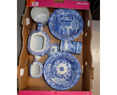 A collection of Italian Spode pattern dinnerware (5) 