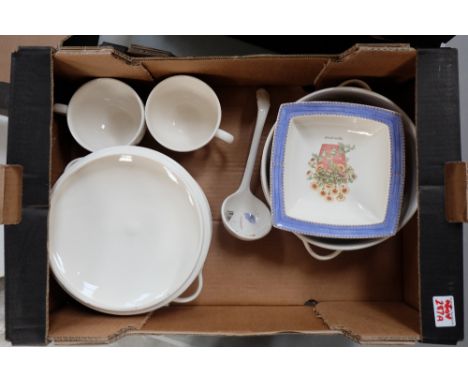 A good collection of Wedgwood Sarahs Garden items to include large open veg and lidded veg bowl, ladle, side plates and overs