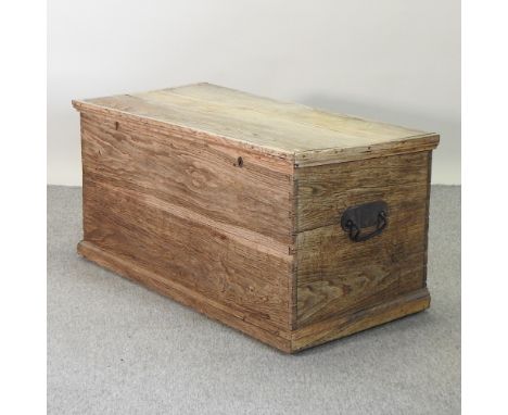 A 19th century oak trunk, 125cm