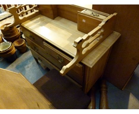 PINE CHEST OF DRAWERS. Pine chest of three drawers with ceramic handles