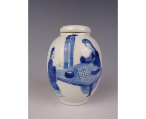 Chinese porcelain Blue and white jar and lid with ladies - Kangxi 1662-1722. Height 9,5 cm. The jar has a small chip on the b