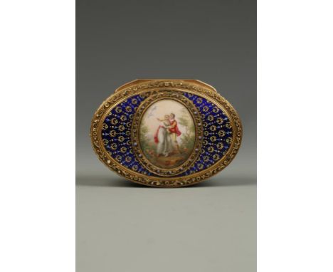 A GERMAN ENAMELLED GOLD SNUFF BOX, probably Hanau, of oval form, the cover, base and four side panels enamelled in translucen