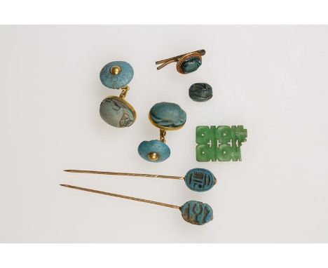 A PAIR OF CERAMIC TURQUOISE SCARAB BEETLE CUFFLINKS, mounted in unmarked yellow metal, a pair of stick pins en suite and othe