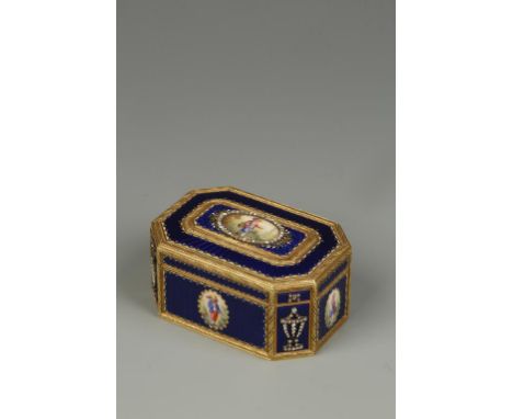 A FRENCH ENAMELLED GOLD SNUFF BOX, the rectangular box with canted corners, the cover, sides and base with panels of transluc