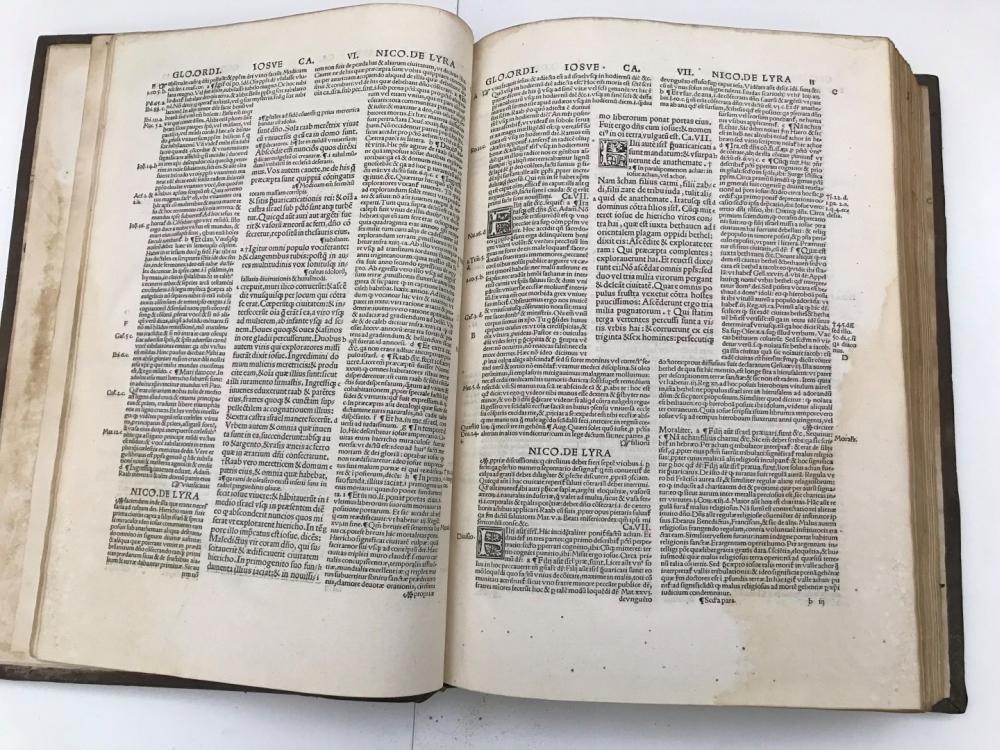 Bible in latin. LYRA (Nicolaus de) Textus Bibliae cum Glossa ordinaria ...