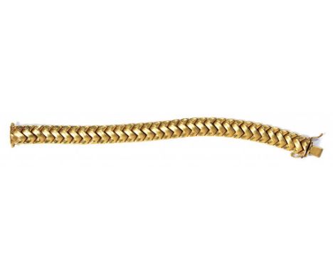 A 9CT GOLD BRACELET, 26.4G