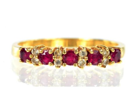 A RUBY AND WHITE STONE RING IN GOLD, MARKED 750, SIZE N, 2.5G