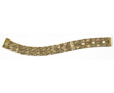 A 9CT GOLD BRACELET, 33.5G