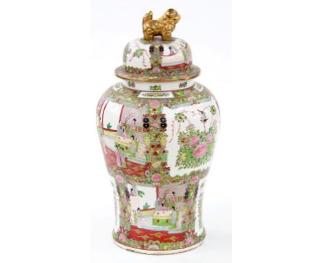 A LARGE ORIENTAL JAR AND COVER WITH GILDED DOG AS FINIAL, 85CM H, LATE 20TH CENTURY