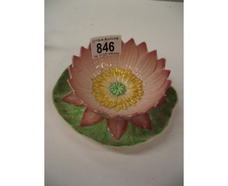 A Carltonware water lily preserve dish 