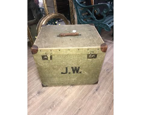 CANVAS TRUNK