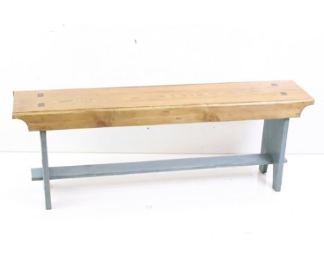Pine kitchen bench, 118cm long x 43cm high 