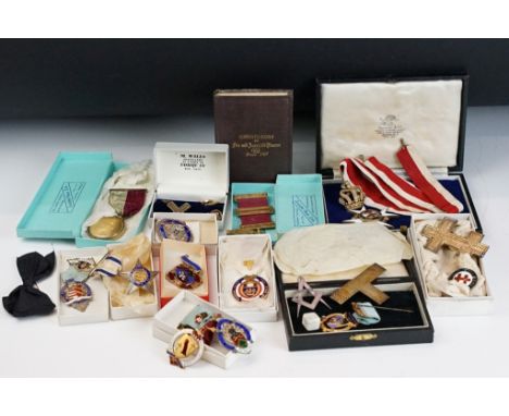 A Collection Of Masonic jewels to include many silver examples together with enamel examples and a pair of fully hallmarked 9