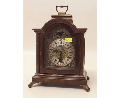 Reproduction mantel clock. Condition report: see terms and conditions