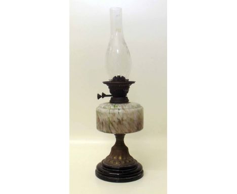 Victorian oil lamp. Condition report: see terms and conditions