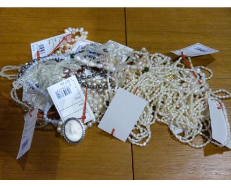 A quantity of freshwater and other pearl necklaces