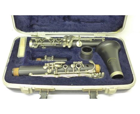 A Bel Canto USA clarinet in fitted hard case