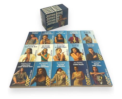 A set of fifteen paperbacks published c 1980s in the Netherlands by 'Zwarte Beertjes', in box. All first editions. The book s