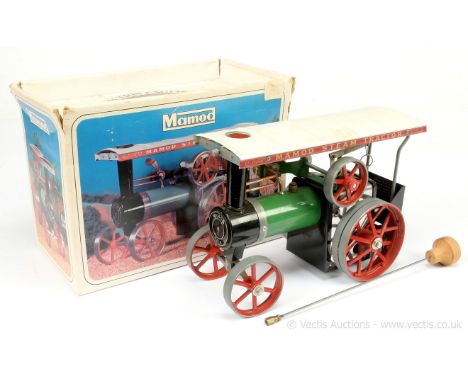 Mamod Steam Traction Engine - finished in green, black, red, chrome boiler cover - overall condition is generally Good to Goo