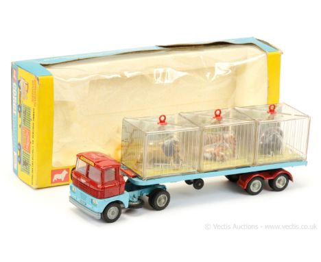 Corgi 1139 Scammell Handyman "Chipperfields Circus" Menagerie - finished in blue &amp; red cab with matching trailer &amp; 3 