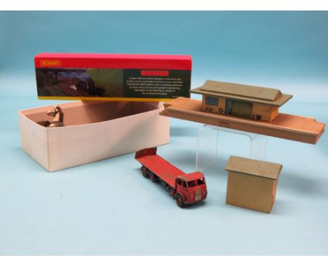 Rare Dinky Toys, Foden flat-truck with tailboard, first-type cab, red with black lining, playworn,  rare Hornby Dublo pre-war