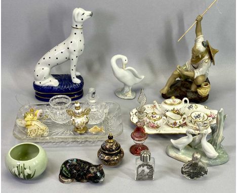 CABINET COLLECTABLES &amp; ORNAMENTS GROUP - to include Hammersley &amp; Co miniatures, glass and other scent bottles, Lladro