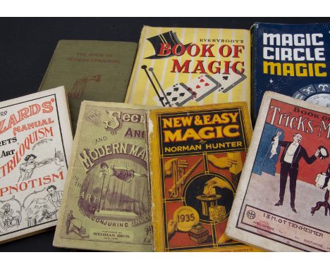 Books hard and soft cover, 10 including Secrets of Ancient and Modern Magic publisher Wehman Br0s with Paul Daniels blind sta