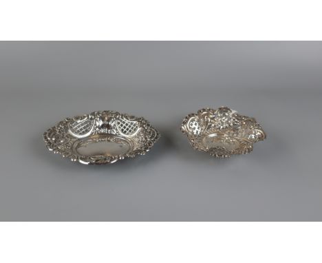 2 hallmarked silver pierced bon bon dishes - Approx 145g 