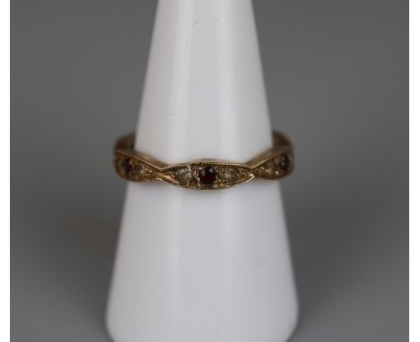 Gold stone set ring - Size O 