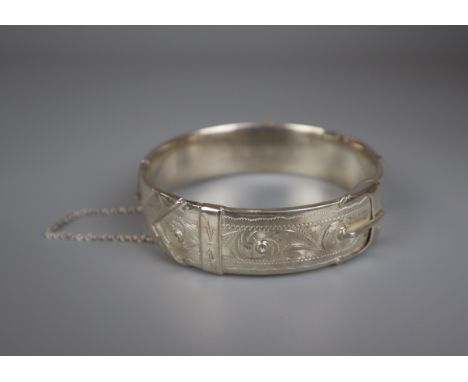 Quality heavy silver buckle bangle 