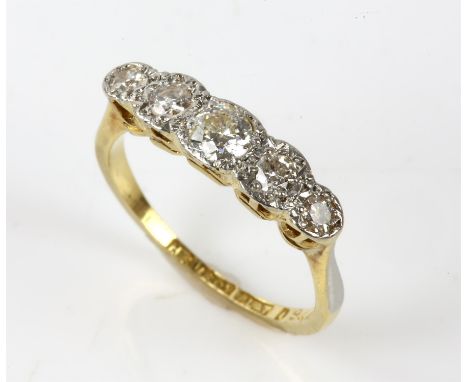 Diamond five stone ring, five graduated round brilliant cut diamonds, estimated total diamond weight 0.50 carat,  mounted in 