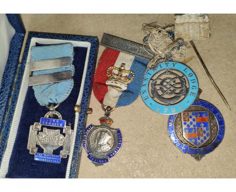 Four hall marked silver and enamel Masonic and other jewels 