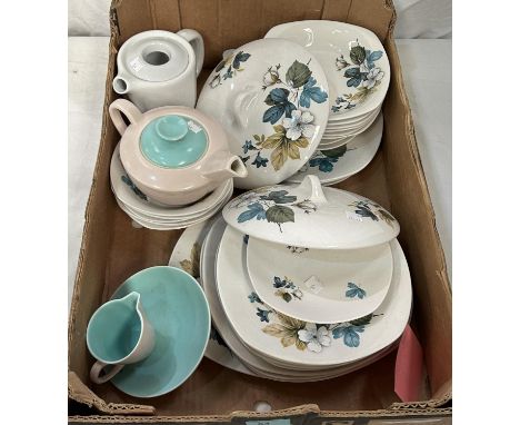 A select of Midwinter Stylecraft dinnerware, 25 pieces approx; a Poole teapot; a selection of decorative pottery 
