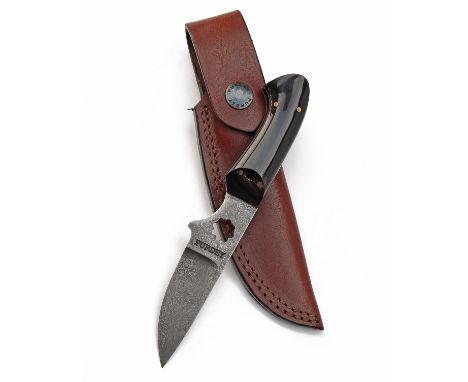 JAMES PURDEY & SONS AN UNUSED SMALL BUFFALO HORN AND BRASS DAMASCUS STEEL HUNTING KNIFE, with an approx. 2 1/4in. spearpoint 