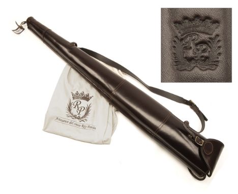 REY PAVON A NEW AND UNUSED CHOCOLATE LEATHER SHEEPSKIN-LINED DOUBLE GUNSLIP, with leather shoulder strap, brass fittings, mea