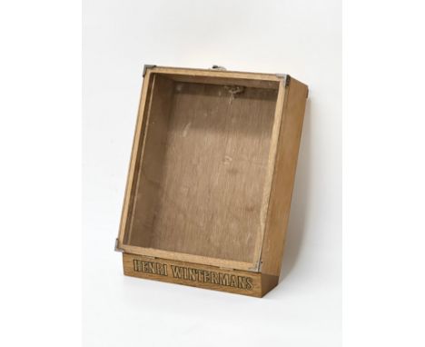 A Henri Wintermans cigar display case. Mid 20th Century. 27x37x10cm