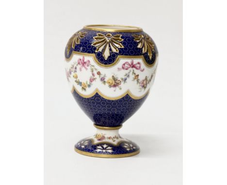 Minton potpourri. An 1860’s hand painted English potpourri pot by Minton. Gilt rimmed, with gilt reticulated border on a coba