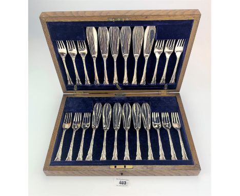 Wooden canteen with 24 piece plated fish knife and fork set