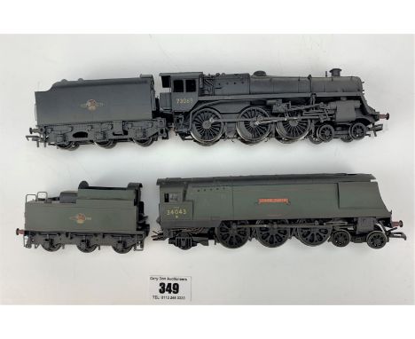 Hornby engine ‘Combe Martin’ 34043 with tender and Bachmann engine 73069 with tender