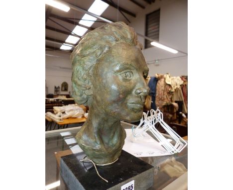 A GOOD POTTERY PORTRAIT BUST ENTITLED SARAH BY CYNTHIA SPEARS.  (ARR)   H.32cms.