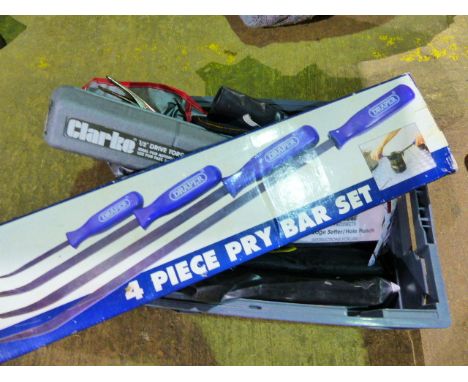 A BOX OF VARIOUS SPANNER SETS, TORQUE WRENCH, ETC.