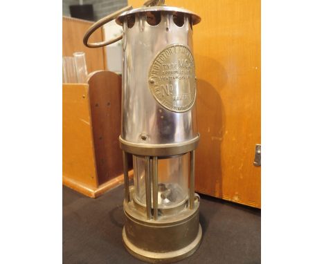 Protector brass miners lamp H: 20 cm