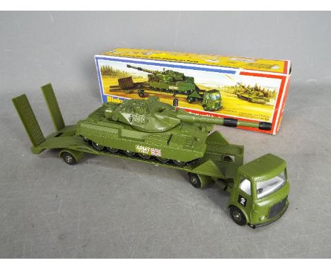 Dinky - A boxed AEC Artic Transporter with Chieftain Tank. # 616. The models appear Very Good in a Very Good box with light s