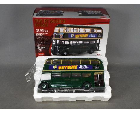 Sun Star - A boxed Sun Star Limited Edition #2925 1:24 scale diecast 1948 RT 597 model bus. The model appears to be in Mint c