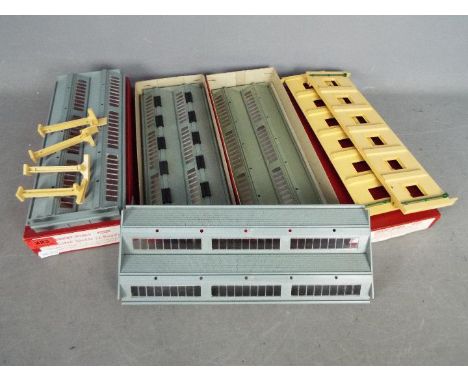 Hornby Dublo - 2 x boxed engine shed extension kits # 5005, # 5006. The kits are not complete, they contain four roof section