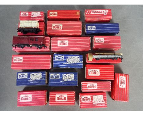 Hornby Dublo - A collection of 20 x boxed wagons including # 4316 Horse Box with Horse , # 4647 Low Sided Wagon with Tractor,